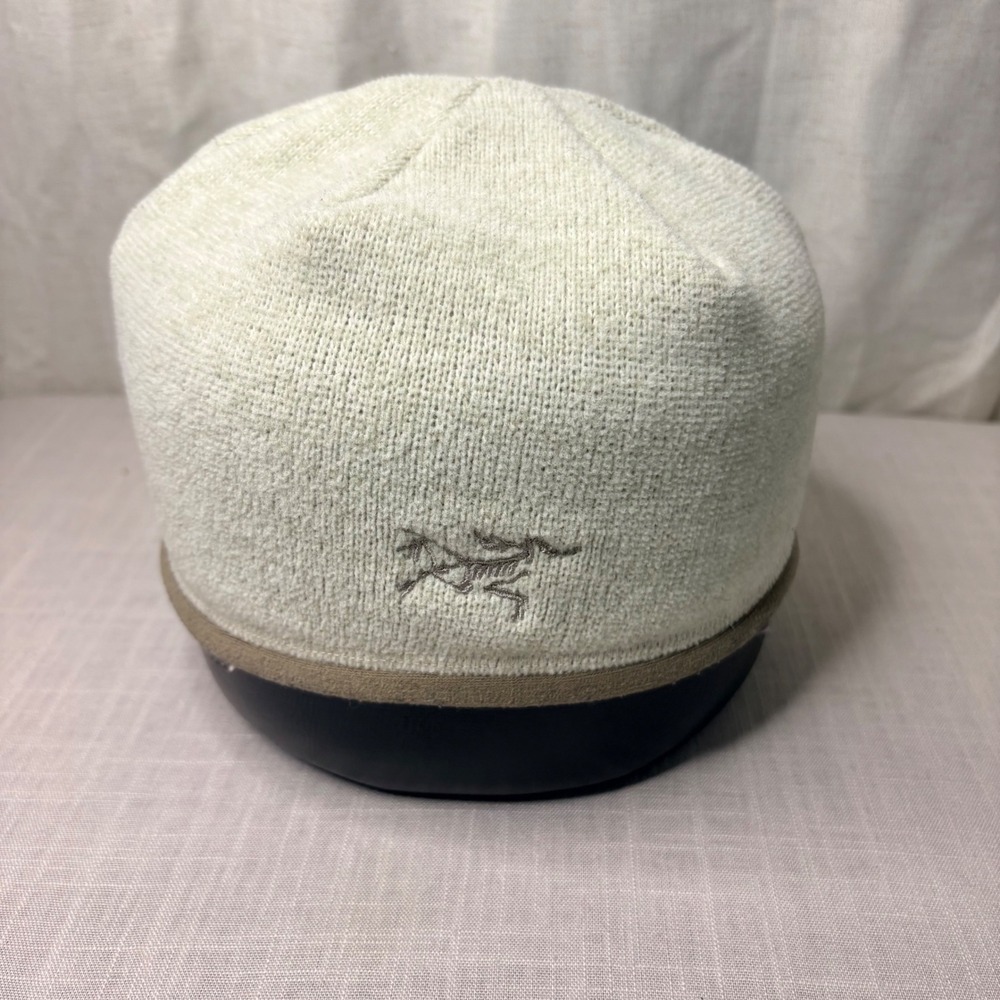 Arcteryx Rho LTW Beanie Cream Taupe Wool Polartec Fleece Lined Hat OSFA